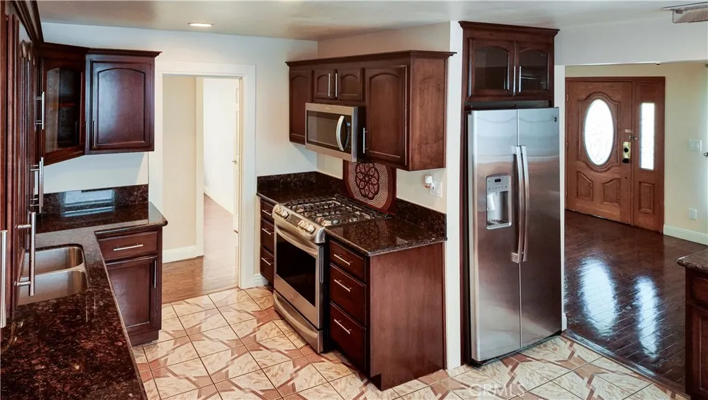 Additional image 59 of 1907 Carmona, Los Angeles, CA 90016