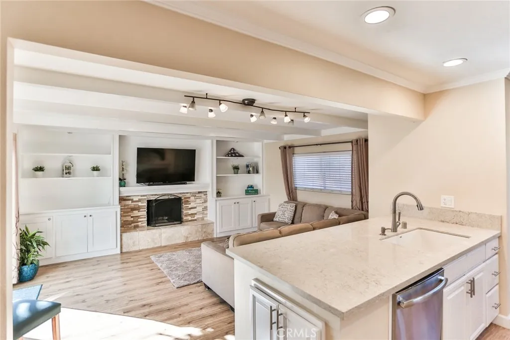 Additional image 41 of 15061 Drake Ln, Huntington Beach, CA 92647