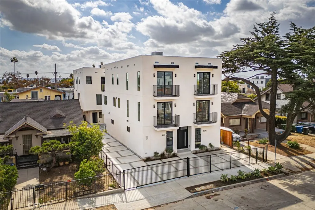 Additional image 2 of 4514 Lomita Street Unit 1/2, Los Angeles, CA 90019