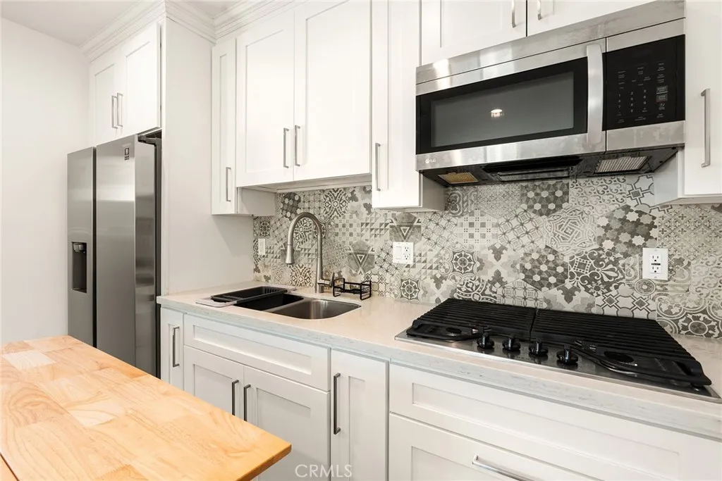 Additional image 4 of 6624 Dannyboyar Avenue, West Hills, CA 91307