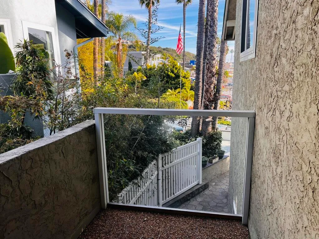 Additional image 90 of 4587 Cove Drive, Carlsbad, CA 92008