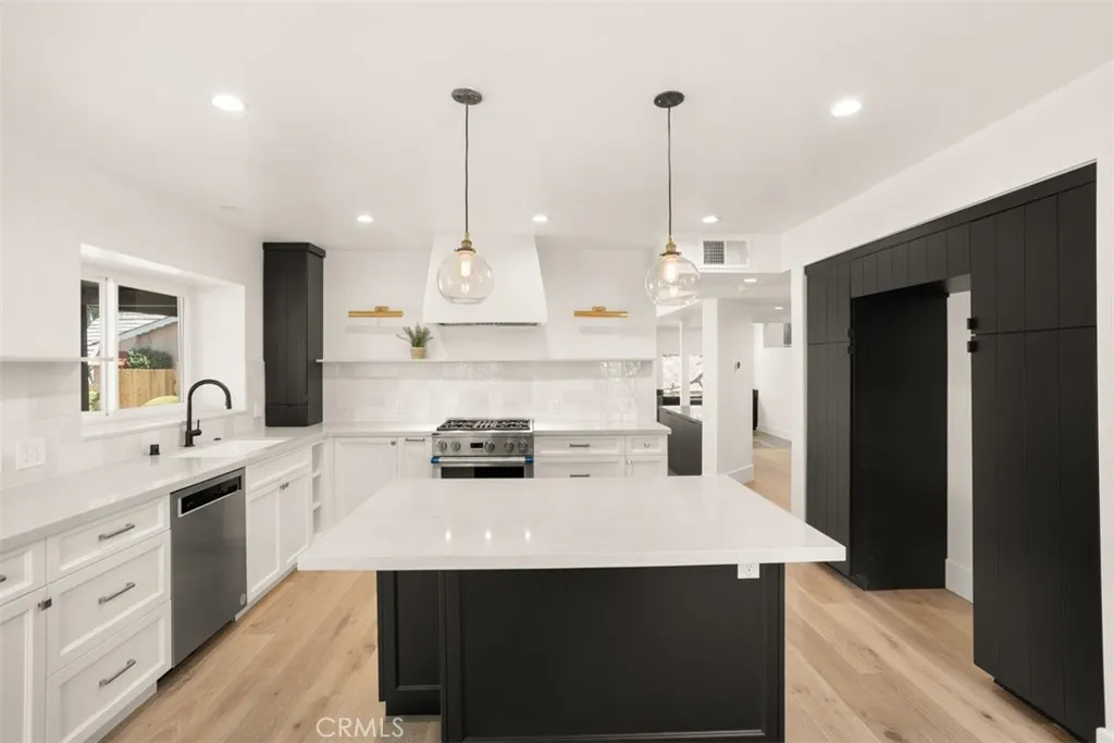 Additional image 32 of 22450 Maycotte Road, Woodland Hills, CA 91364