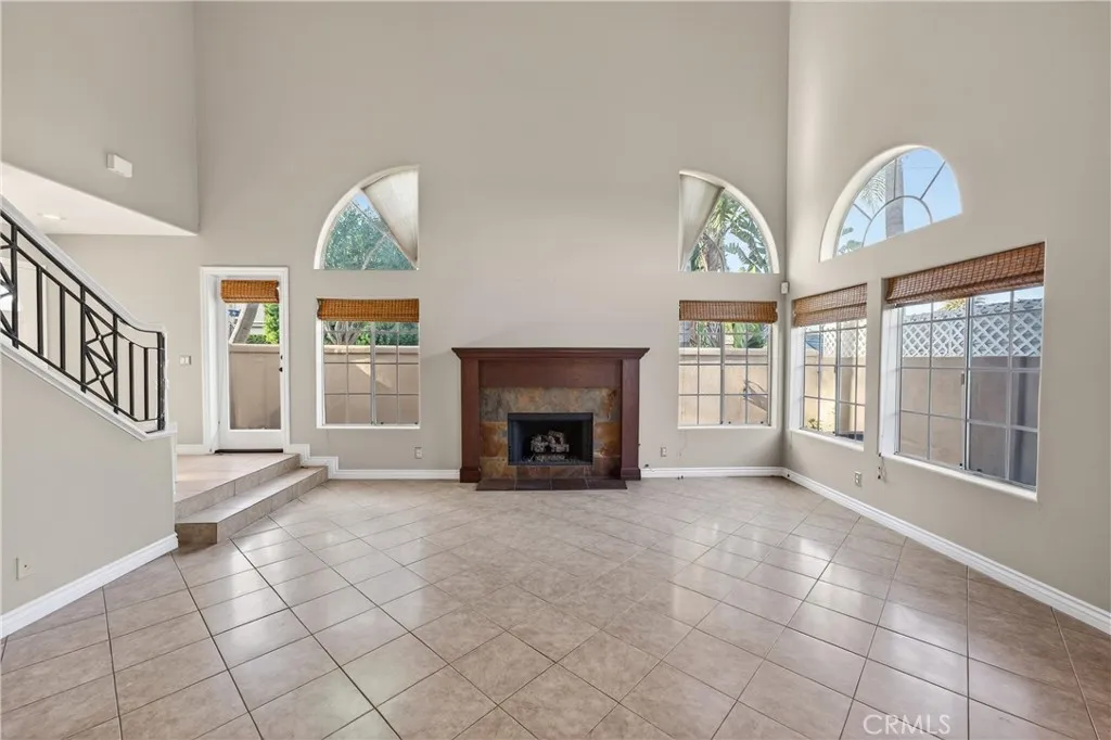 Additional image 10 of 152 Terraza Court, Costa Mesa, CA 92627