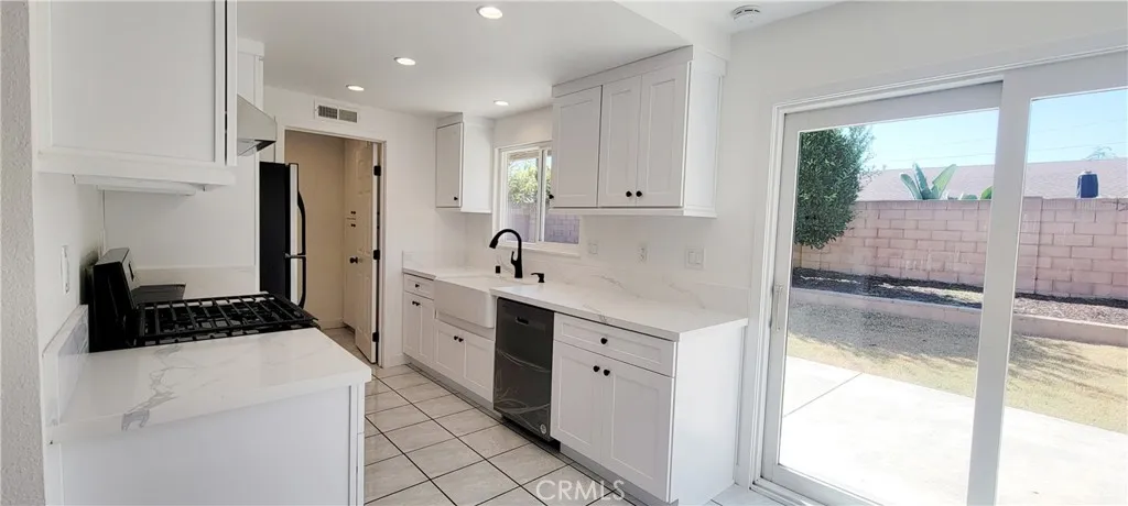 Additional image 15 of 17171 Rotterdam Lane, Huntington Beach, CA 92647