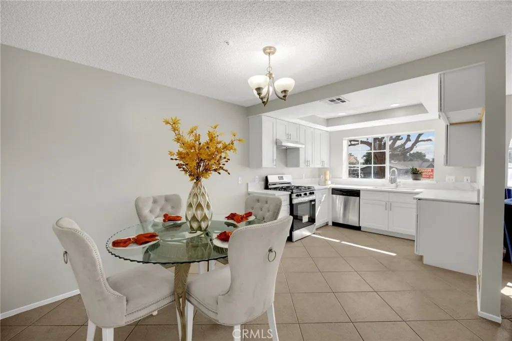 Additional image 10 of 331 E Phillips Blvd, Pomona, CA 91766