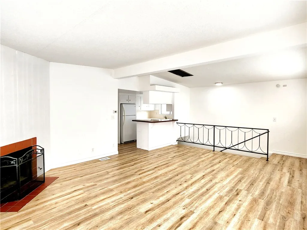 Additional image 17 of 326 10th Place, Manhattan Beach, CA 90266