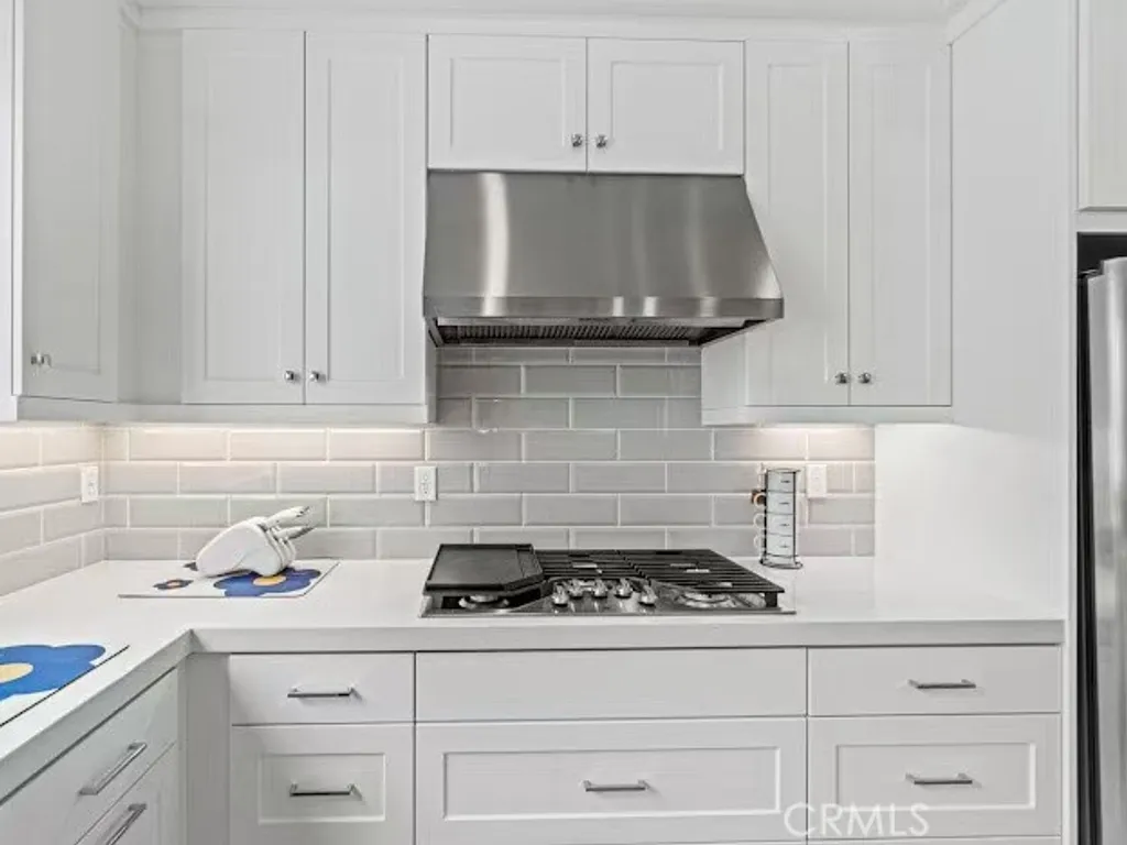 Additional image 42 of 352 Tank, Irvine, CA 92618