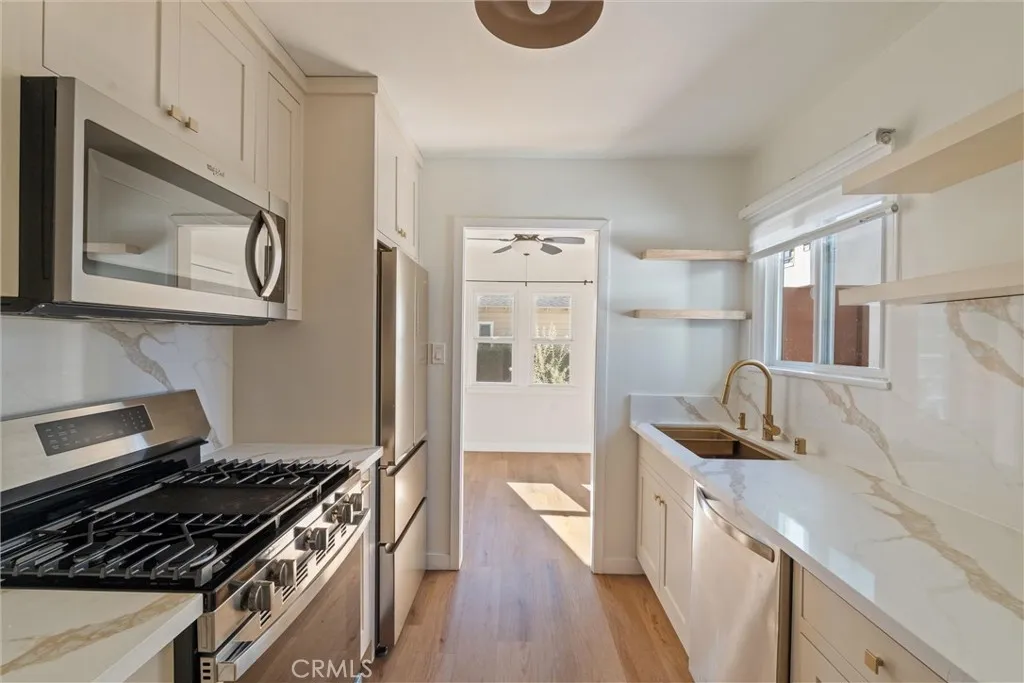 Additional image 40 of 2083 Parnell Way, Altadena, CA 91001