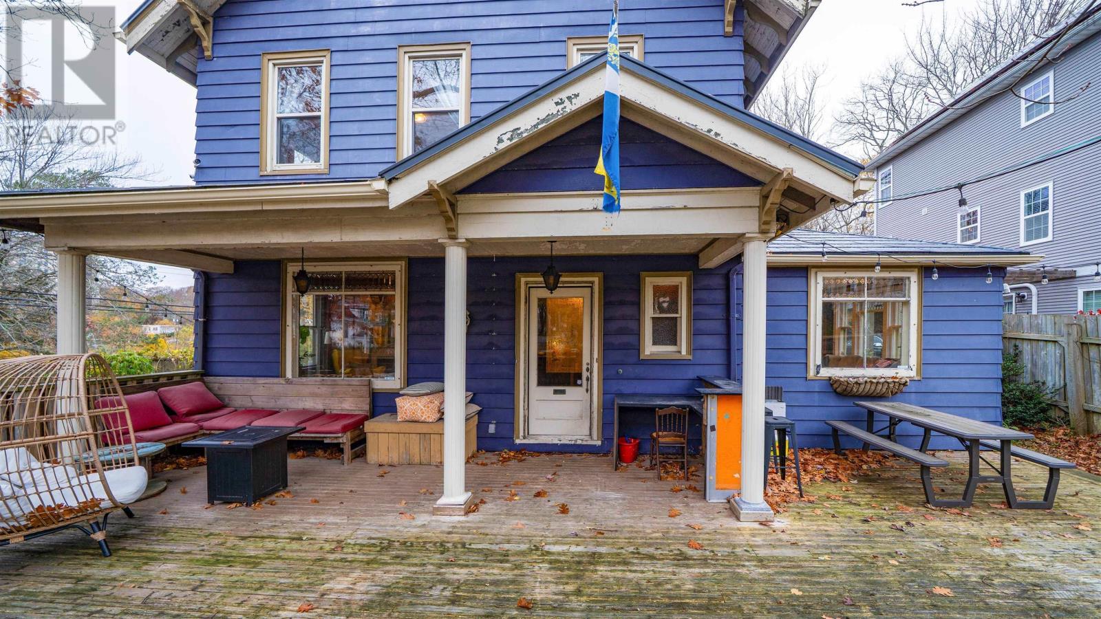 132 Prince Albert Road|Dartmouth, Nova Scotia B2Y1M6