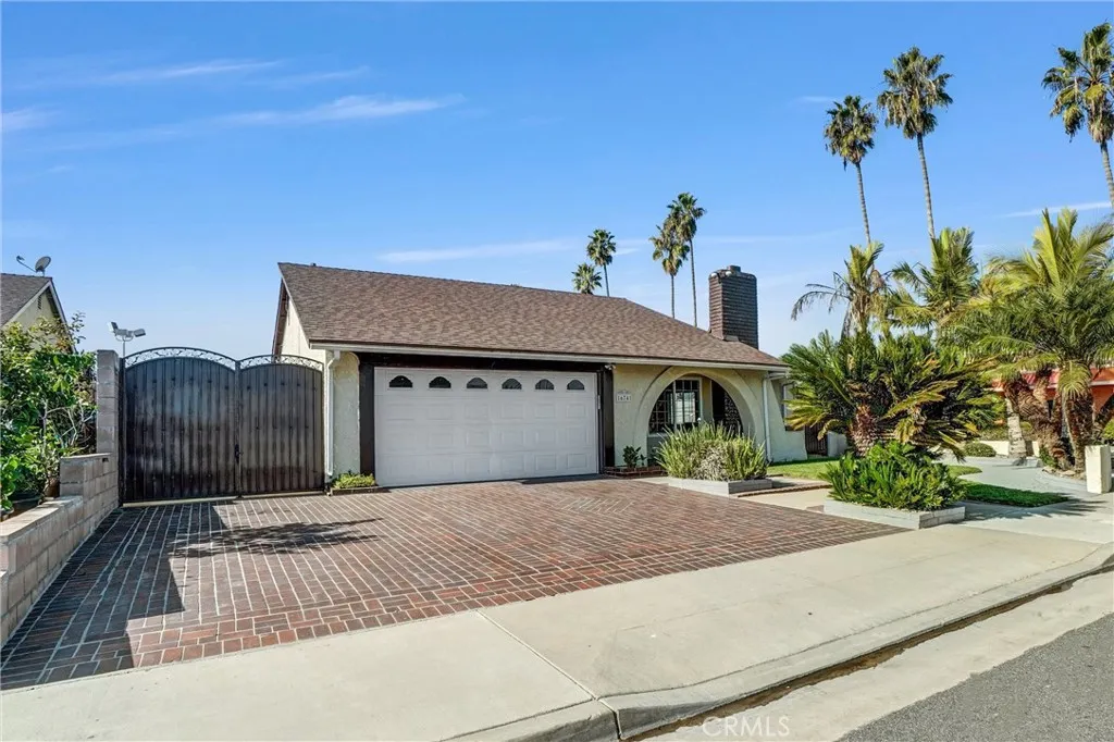 16741 Leafwood Cir, Huntington Beach, CA 92647