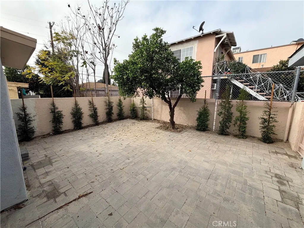 Additional image 6 of 11104 Oxnard St, North Hollywood, CA 91606