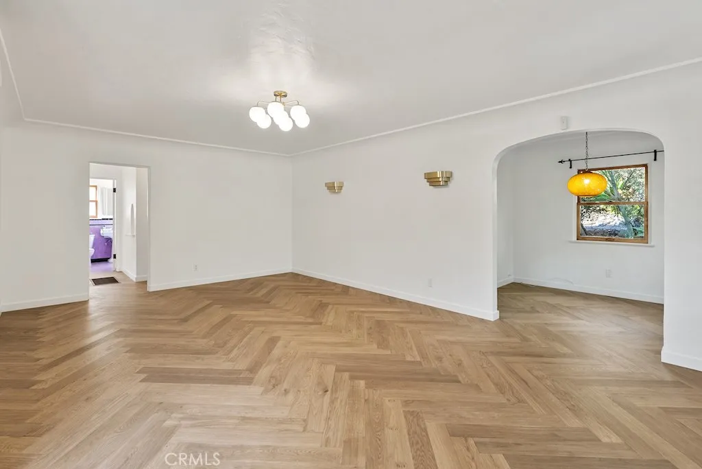 Additional image 42 of 2130 Apex, Los Angeles, CA 90039