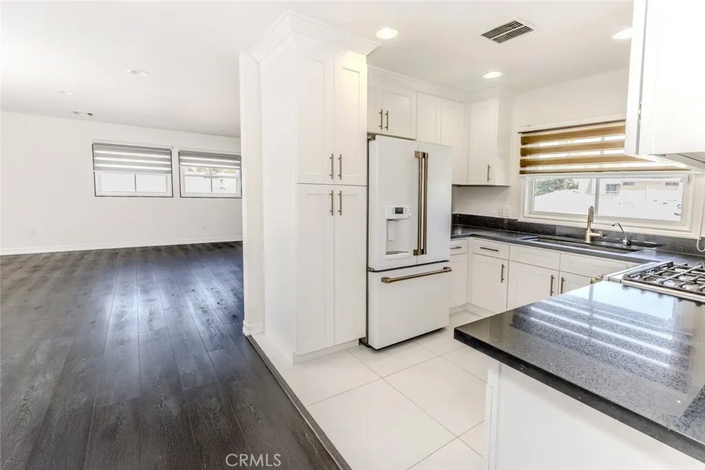 Additional image 5 of 624 Hawthorne Street Unit A, Glendale, CA 91204