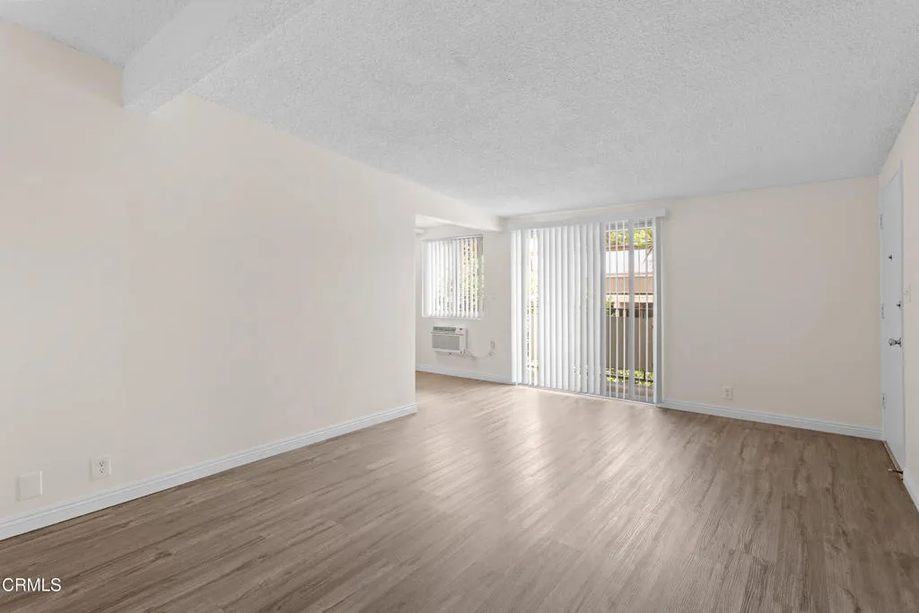 Additional image 4 of 2707 Montrose Avenue Unit 8, Montrose, CA 91020