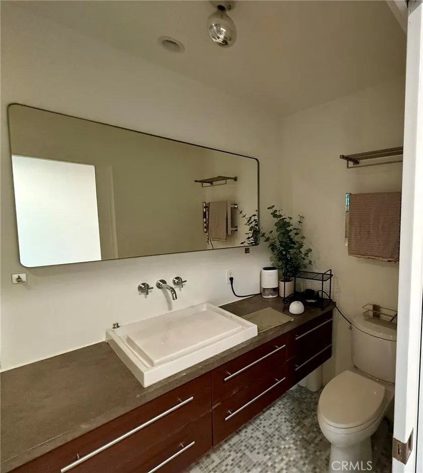 Additional image 31 of 2302 Oakwood Avenue, Venice, CA 90291