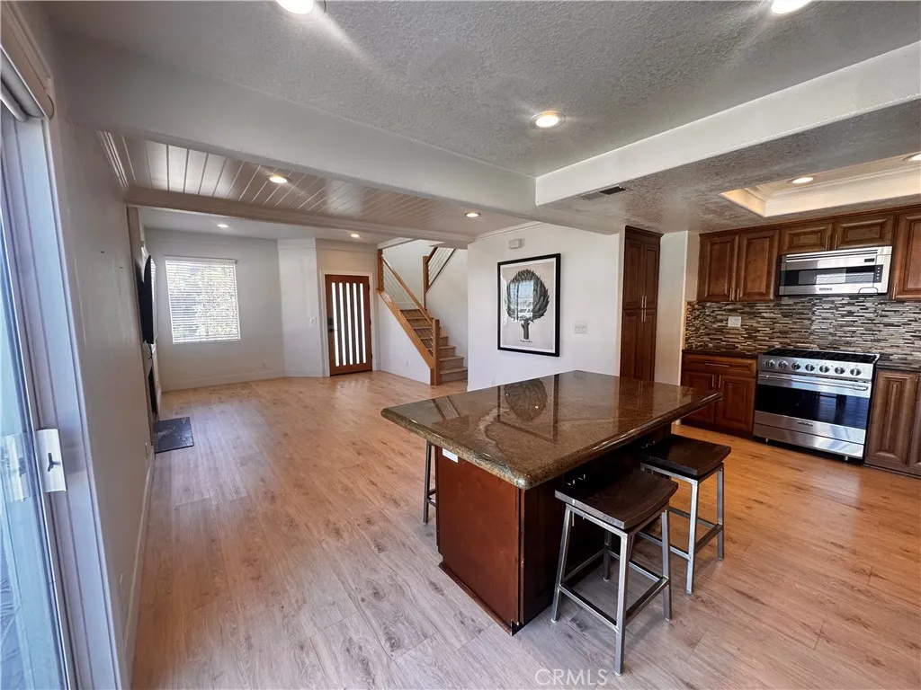 Additional image 7 of 379 Monte Vista Avenue Unit A, Costa Mesa, CA 92627