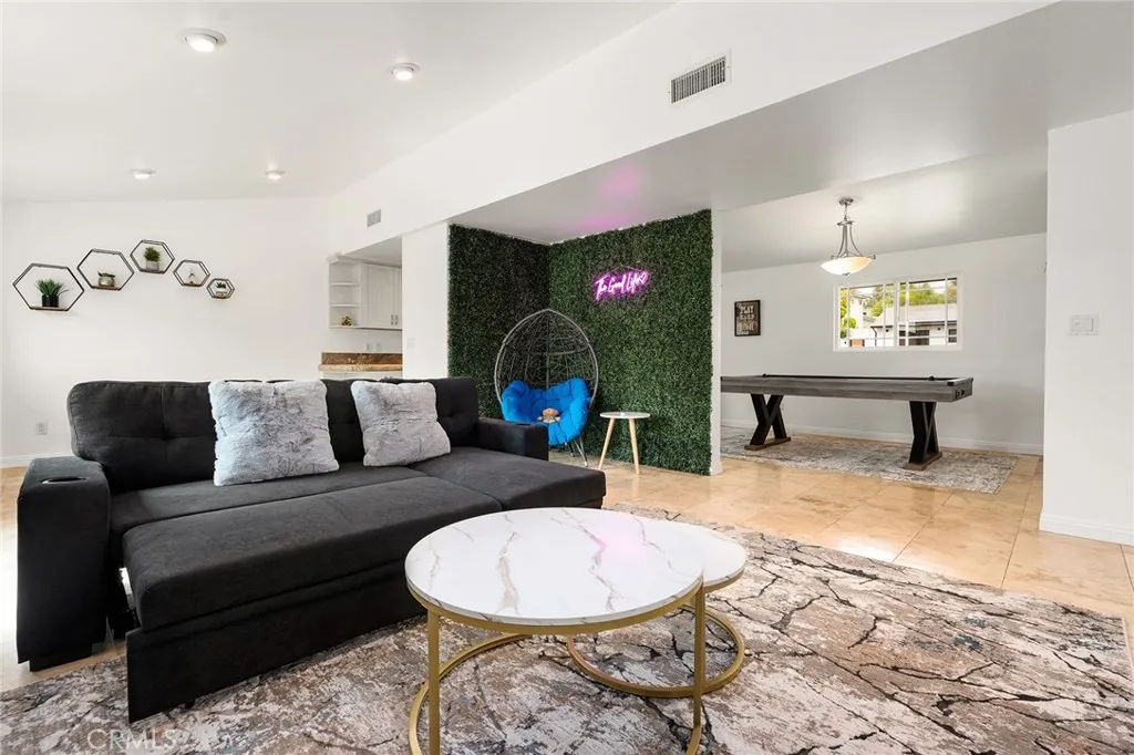 Additional image 32 of 20300 Oxnard, Woodland Hills, CA 91367