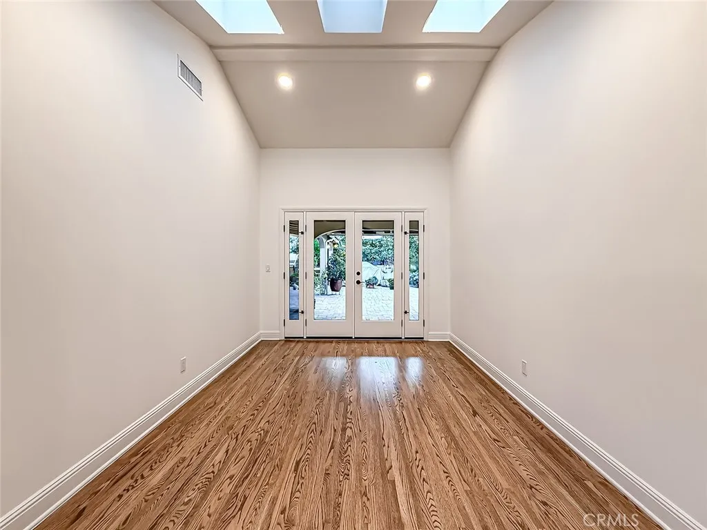 Additional image 24 of 15452 Varden, Sherman Oaks, CA 91403
