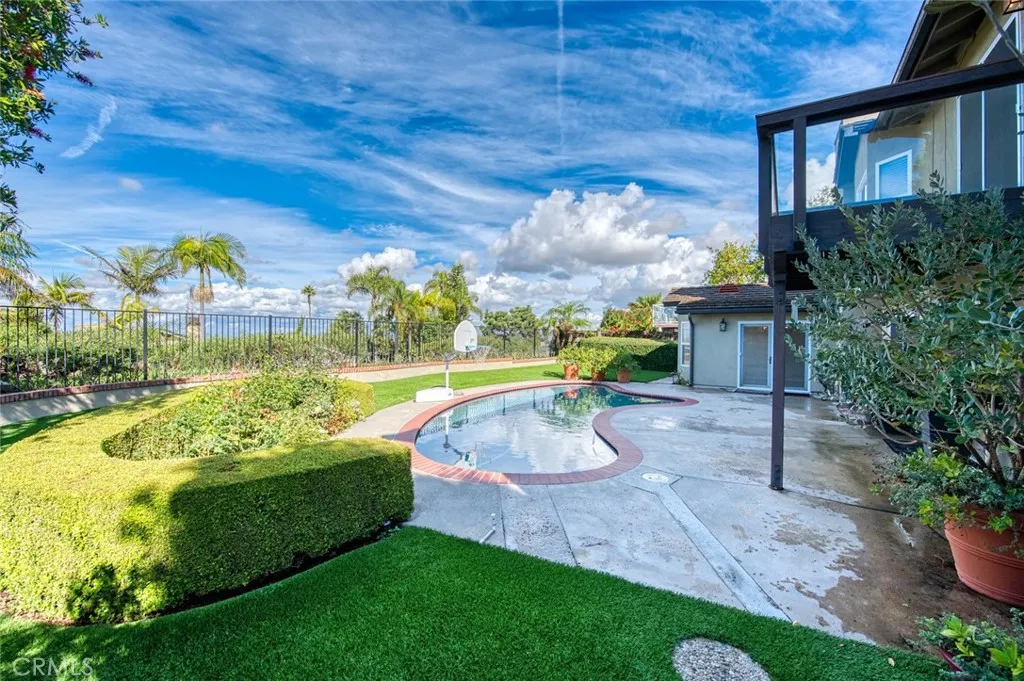 Additional image 6 of 2641 Alta Vista Dr, Newport Beach, CA 92660