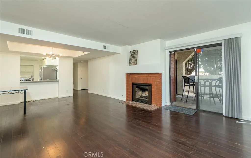 Additional image 5 of 231 Bethany Road Unit 104, Burbank, CA 91504