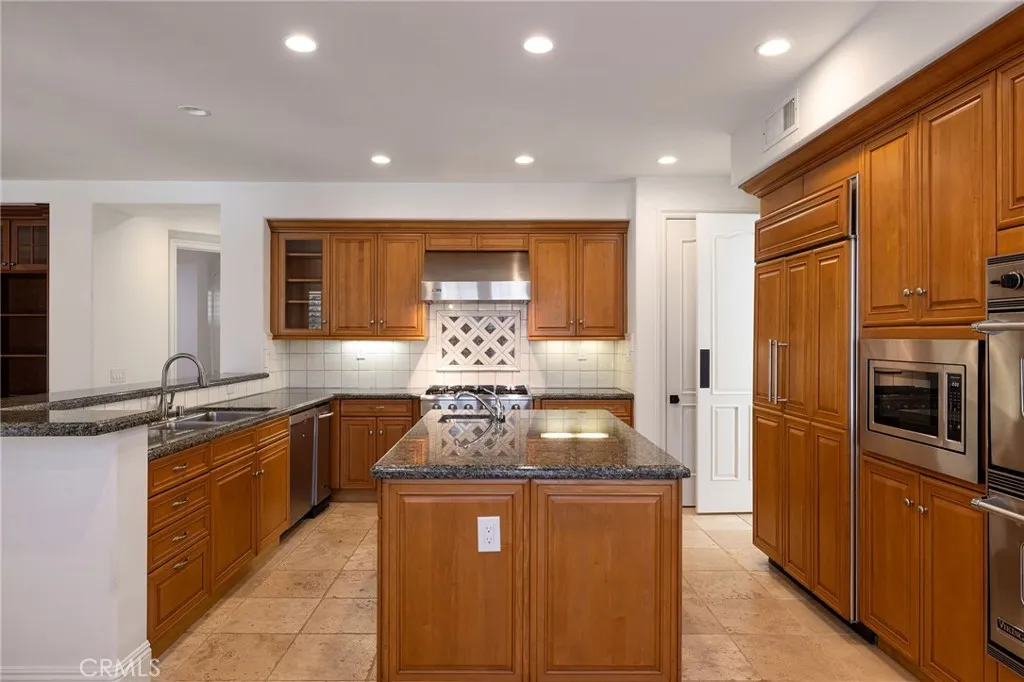 Additional image 6 of 17 Colonial Drive, Newport Beach, CA 92660