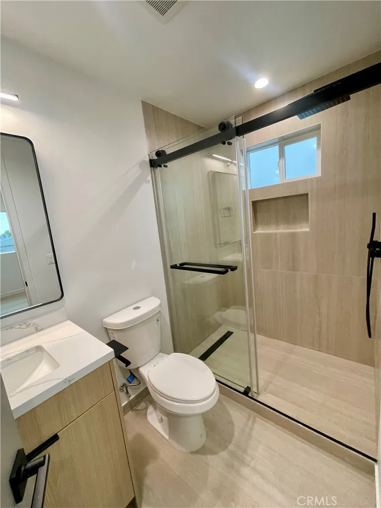 Additional image 52 of 613 W 41st Place Unit 1/2, Los Angeles, CA 90037