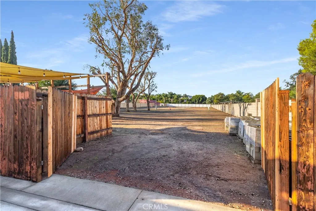 Additional image 127 of 2572 Harrison St, Riverside, CA 92503