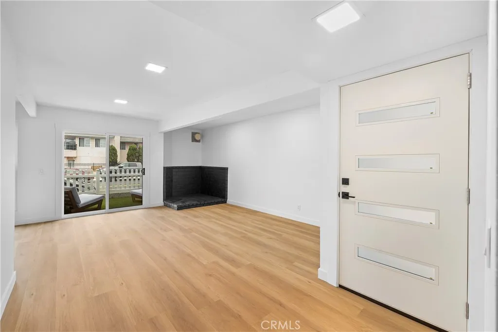 Additional image 5 of 421 E Balboa Blvd, Newport Beach, CA 92661