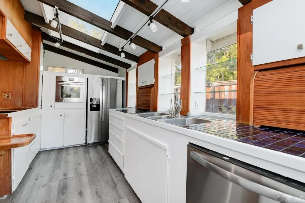 Additional image 36 of 744 E Solana Cir, Solana Beach, CA 92075