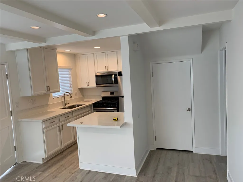 Additional image 14 of 122 El Porto, Manhattan Beach, CA 90266