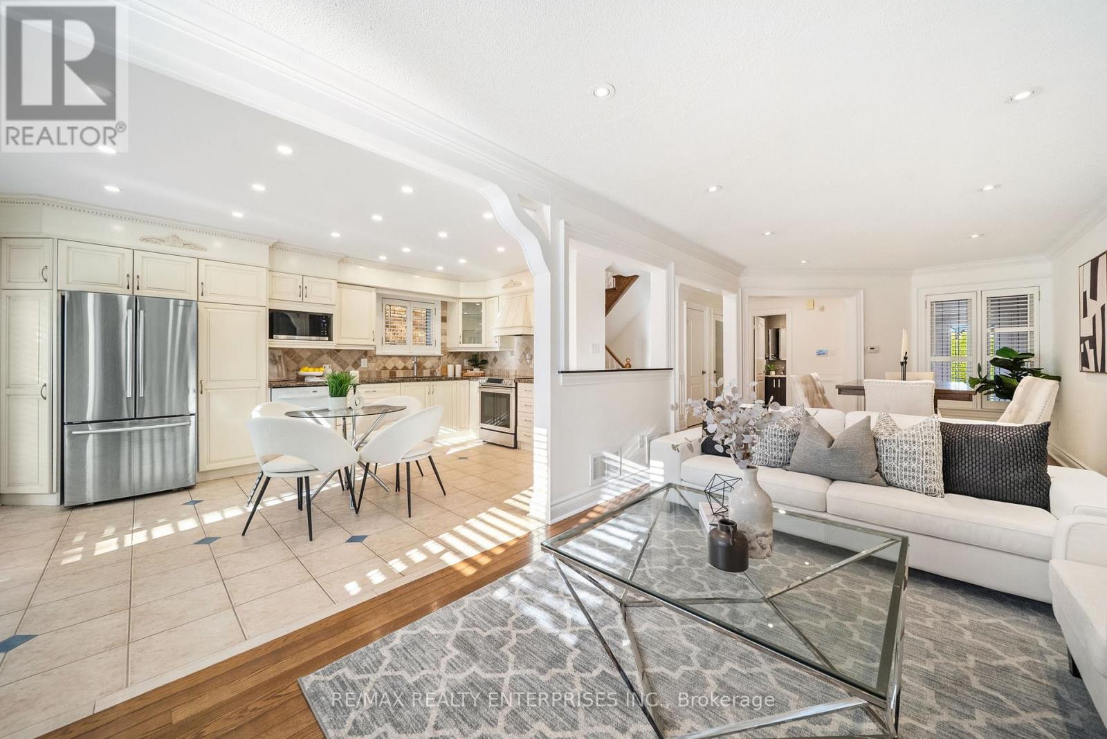 5454 WILDERNESS TRAIL|Mississauga (Hurontario), Ontario L4Z4A5