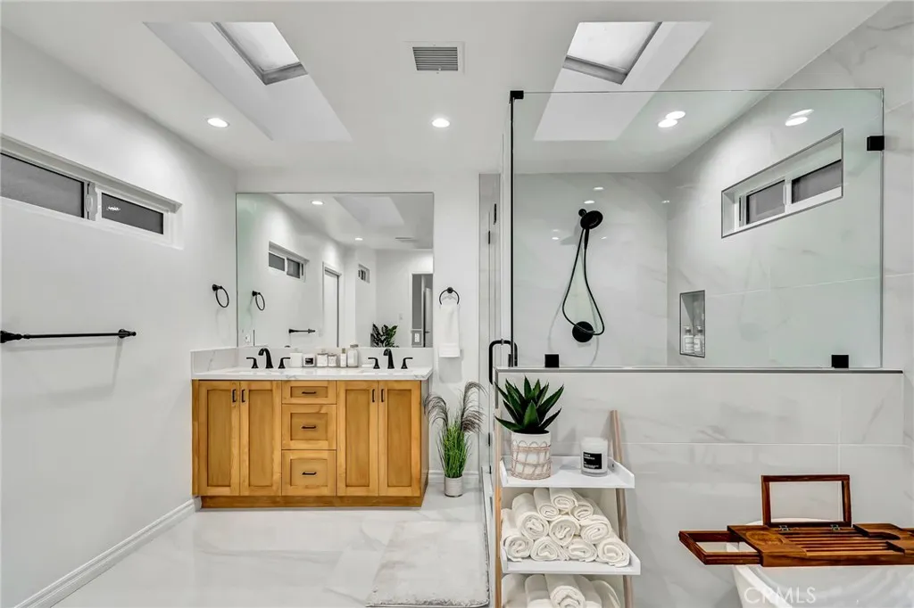 Additional image 133 of 16127 Hartsook Street, Encino, CA 91436