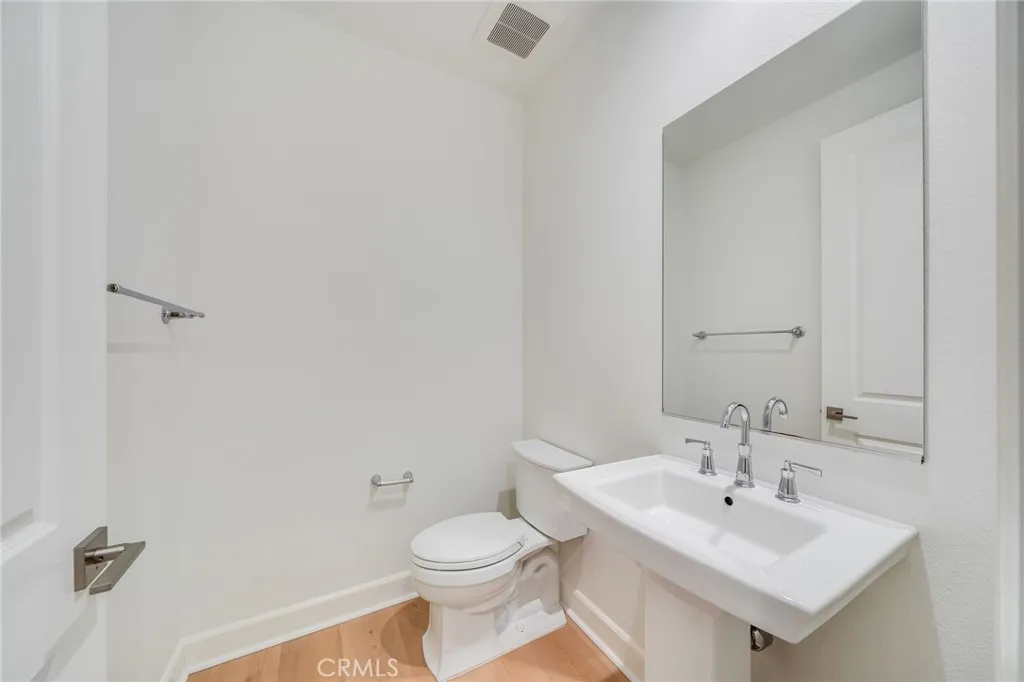 Additional image 47 of 64 Meander, Irvine, CA 92620