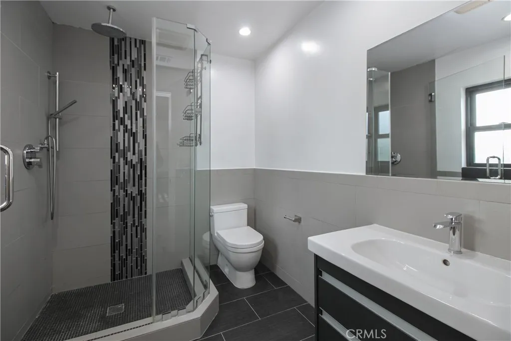 Additional image 23 of 8143 Hazeltine, Panorama City, CA 91402