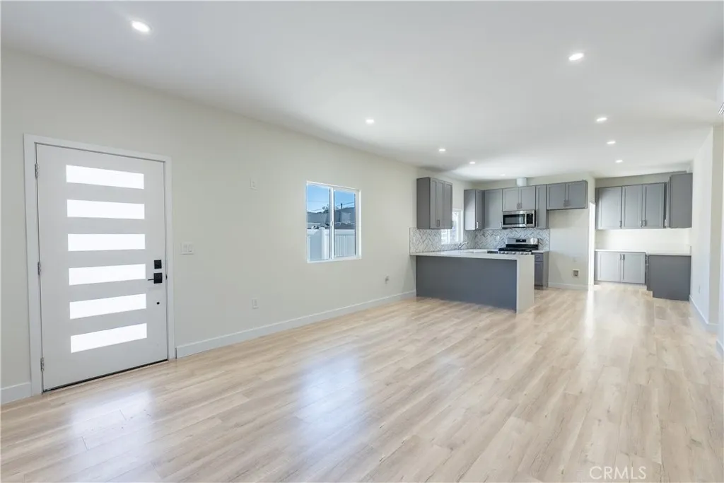 Additional image 2 of 2131 N Pepper, Burbank, CA 91505