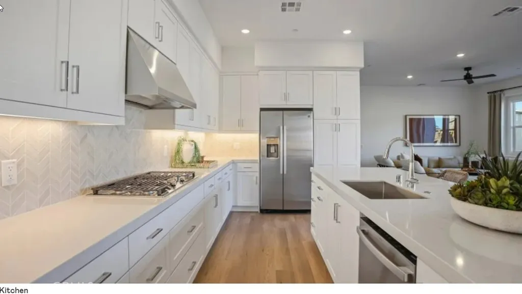 Additional image 16 of 431 Flycatcher, Irvine, CA 92618