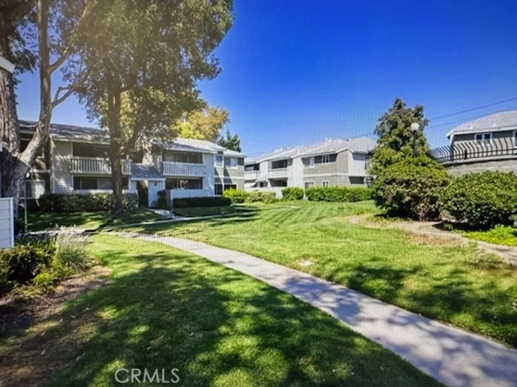 Additional image 2 of 27648 Susan Beth Way Unit H, Saugus, CA 91350