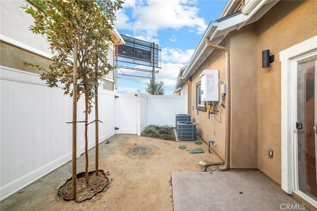 Additional image 22 of 900 W Hert Street, Colton, CA 92324