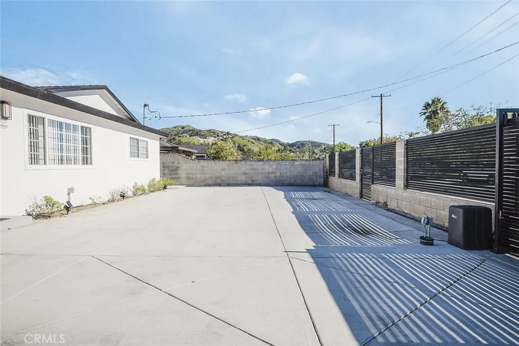 Additional image 6 of 10501 Cantara Street, Sun Valley, CA 91352