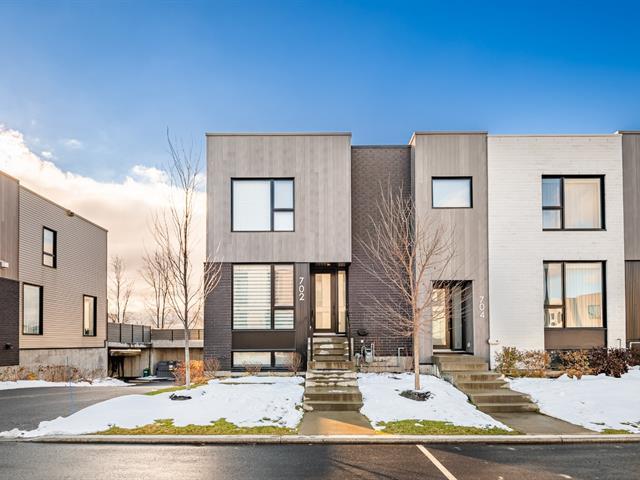 702Z Rue Isola-Comtois|Sainte-Julie, Quebec J3E0H8