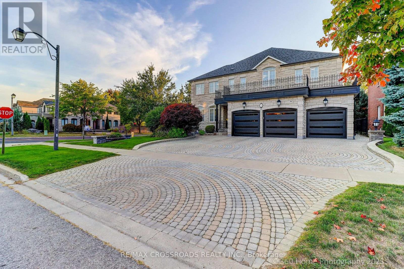 Property image for 2 MUMBERSON COURT|Markham (Cachet), Ontario L6C1Y4