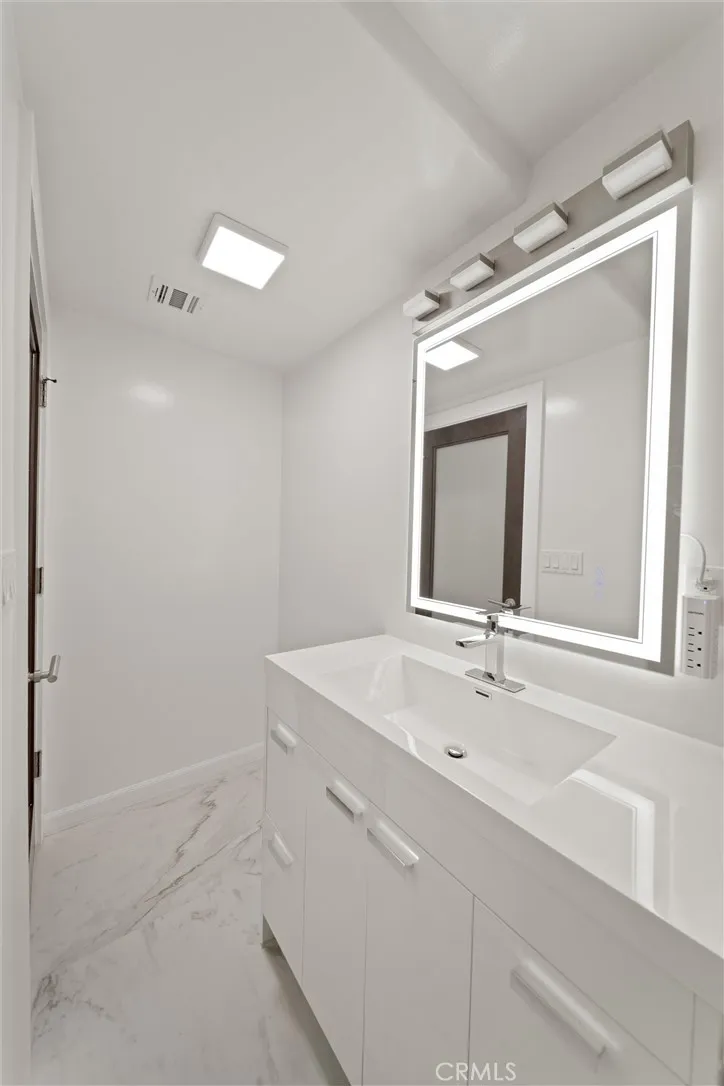 Additional image 47 of 932 S. Shenandoah St. Unit 1, Los Angeles, CA 90035