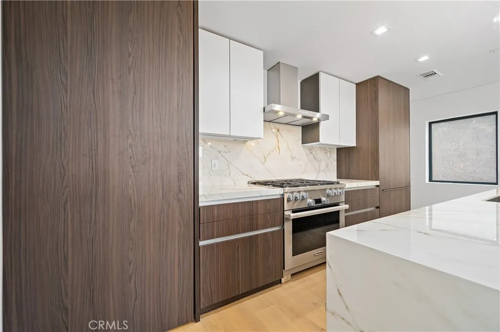 Additional image 10 of 121 39th Street Unit B, Newport Beach, CA 92663