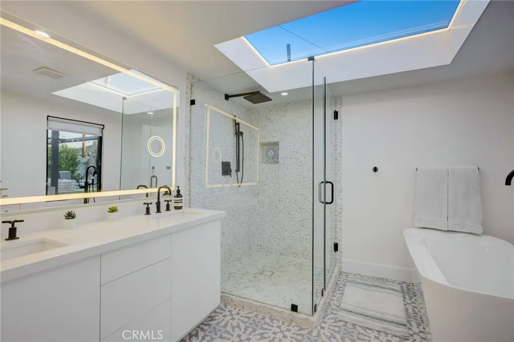 Additional image 51 of 8161 Encino Avenue, Northridge, CA 91325