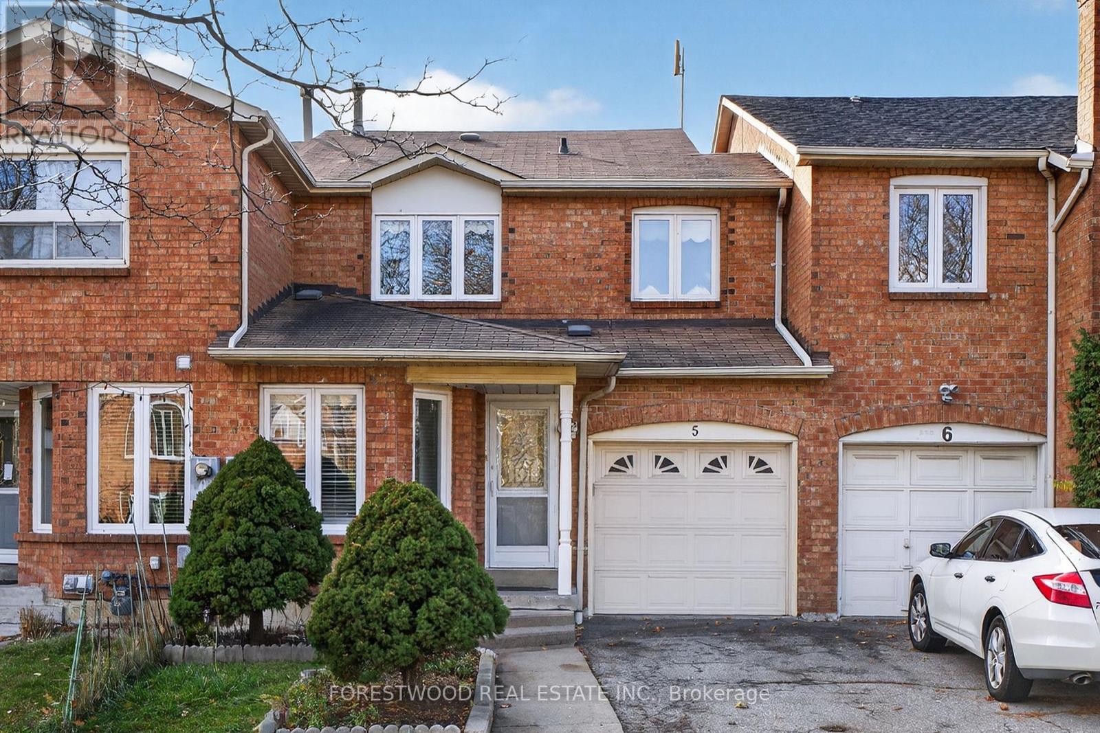5 - 320 TAILFEATHER CRESCENT|Mississauga (Hurontario), Ontario L4Z2Z6