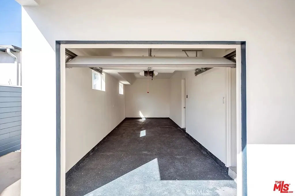 Additional image 16 of 2153 S West View Street, Los Angeles, CA 90016