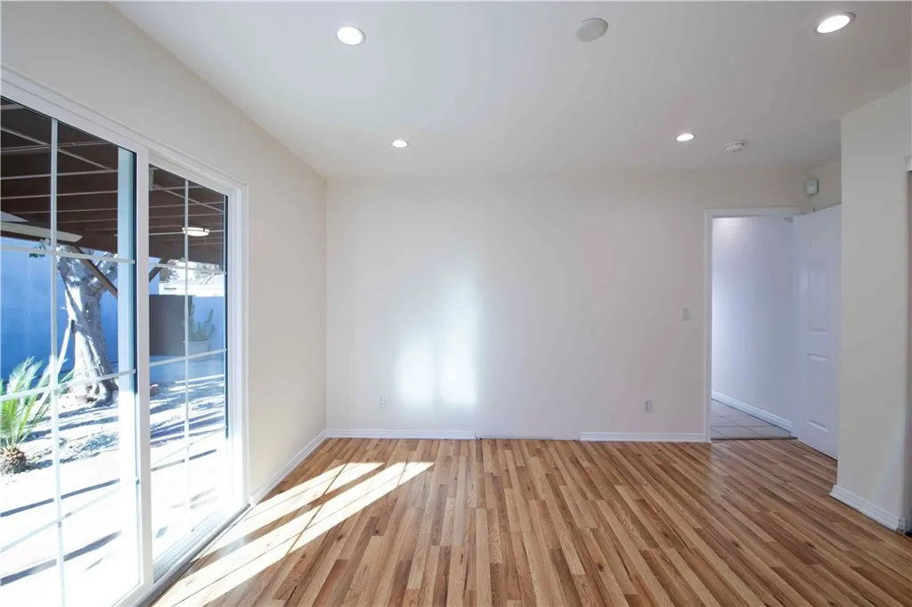 Additional image 87 of 6417 White Oak Ave, Reseda, CA 91335