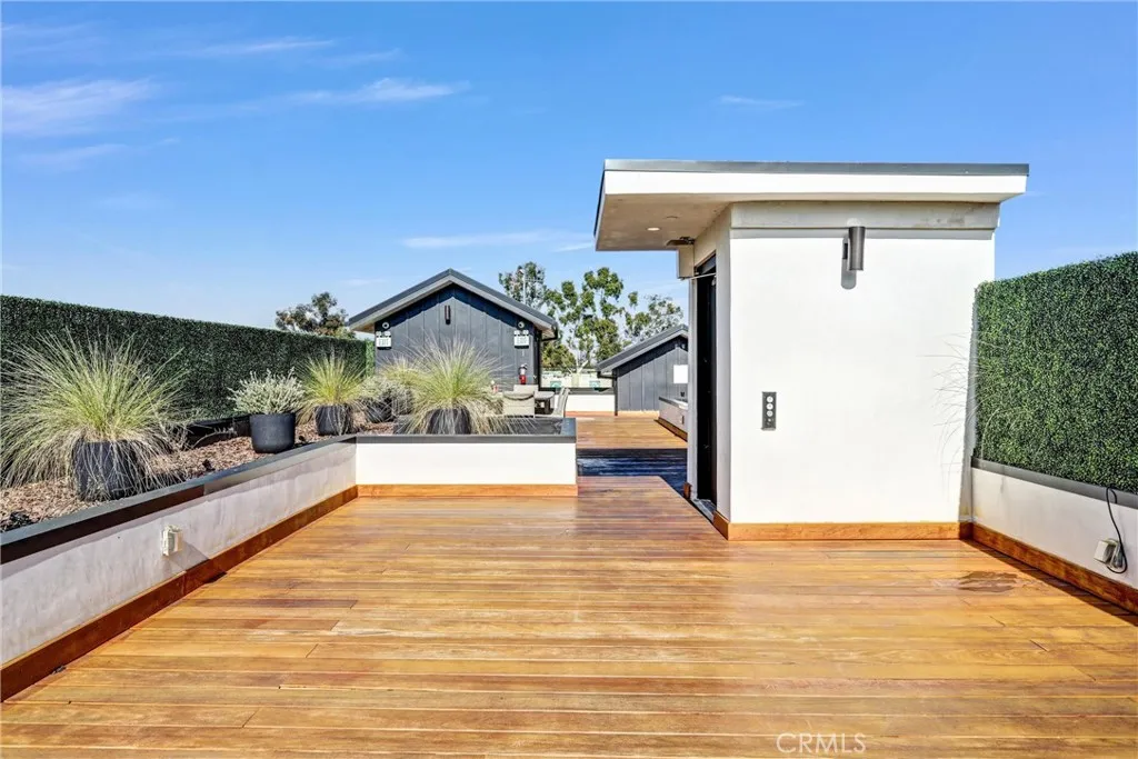 Additional image 77 of 10352 Riverside Drive Unit 102A, Toluca Lake, CA 91602