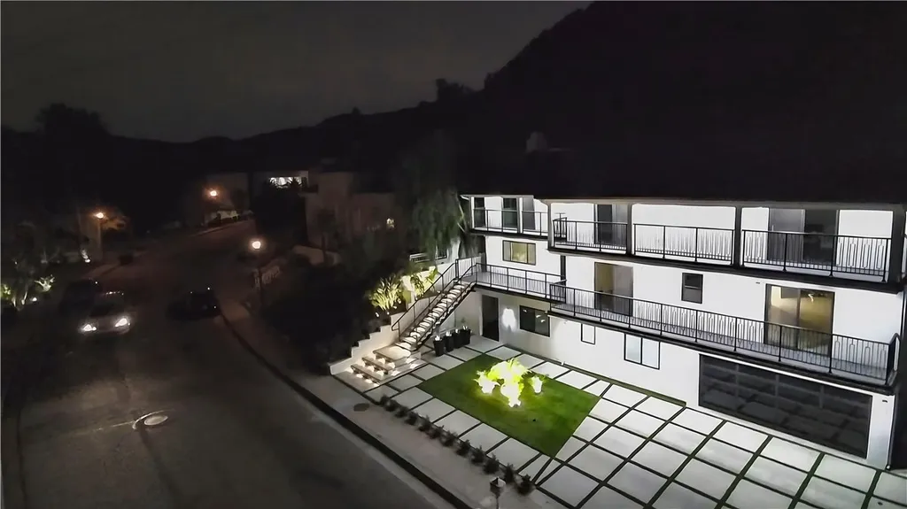 Additional image 4 of 3381 Oakmont View Dr, Glendale, CA 91208