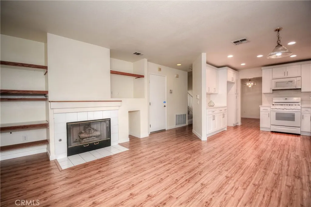 Additional image 10 of 554 Pointe Vista Court, Corona, CA 92881